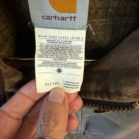 Carhartt brown canvas chore coat with corduroy collar - Picture 2 of 7